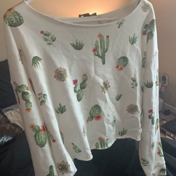 Size Large Cropped Cacti Sweatshirt FOREVER 21 - Picture 2 of 3